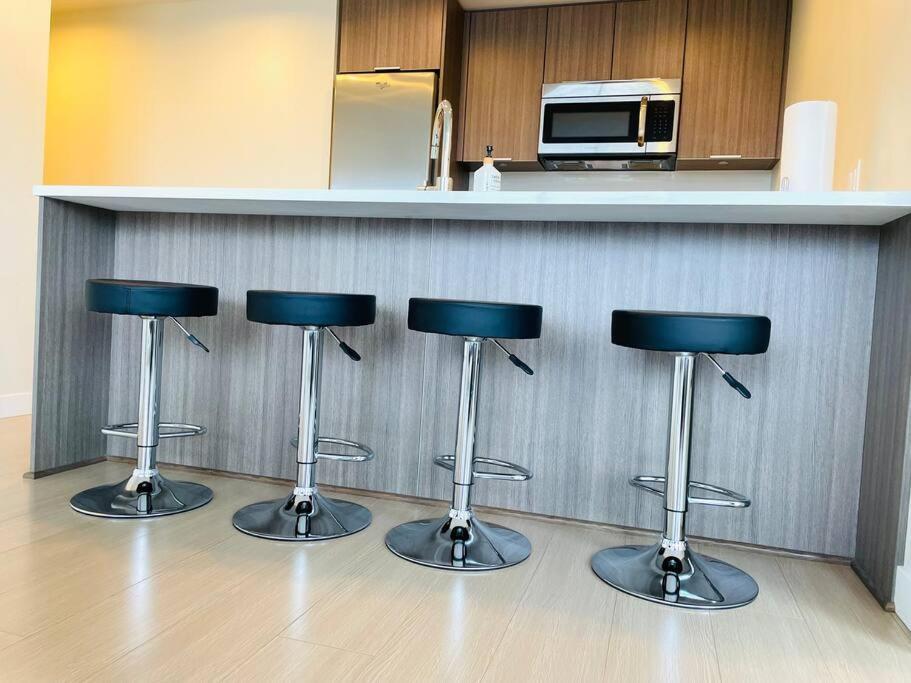 Lovely Downtown 2 Bedroom Condo With Free Parking Victoria Extérieur photo